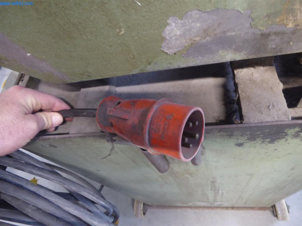 BGA, zásoby, montážní materiál a vozidla z divize výroby oken a fasád.-5