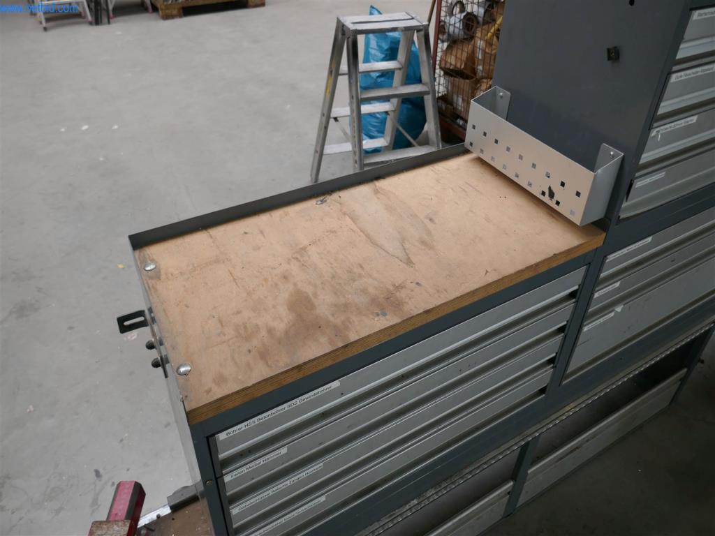 BGA, zásoby, montážní materiál a vozidla z divize výroby oken a fasád.-2