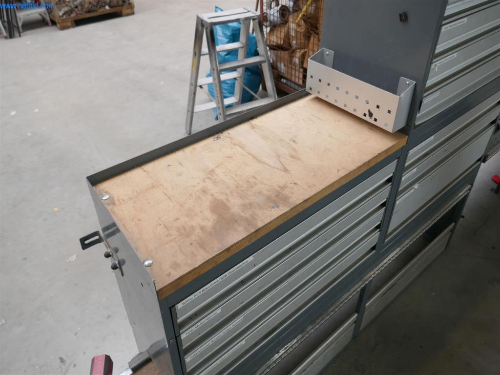 BGA, zásoby, montážní materiál a vozidla z divize výroby oken a fasád.-2