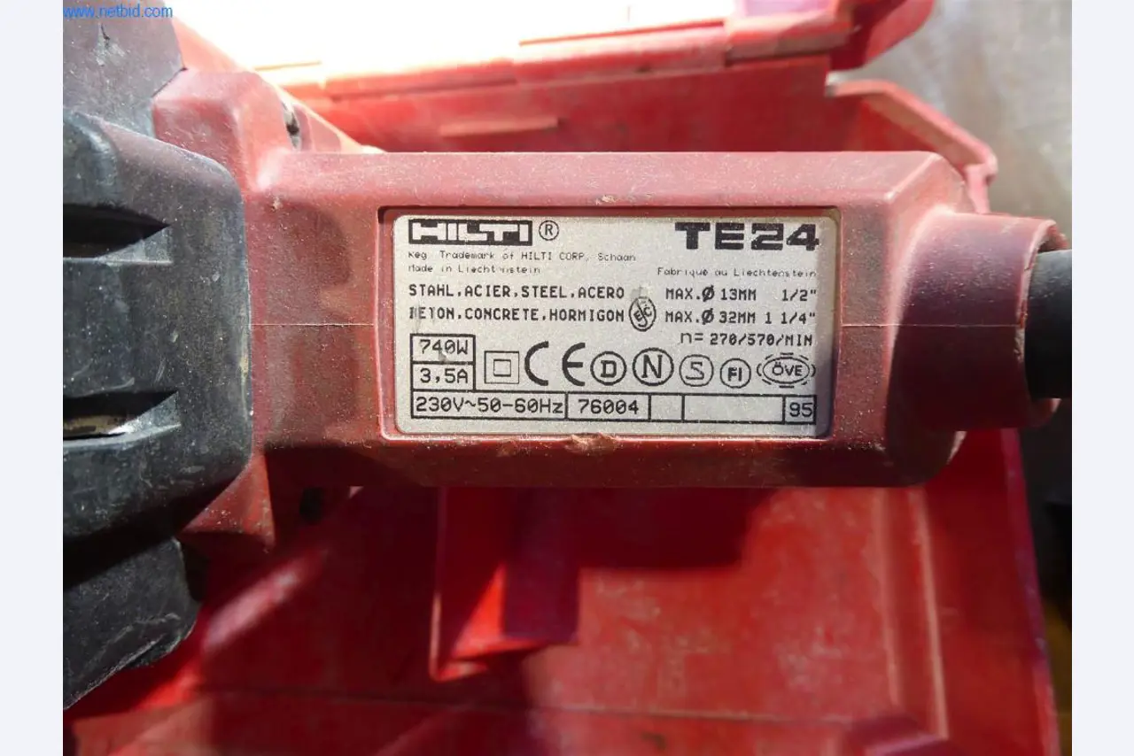 BGA, Warenvorräte, Montagematerial und Fahrzeuge aus dem Bereich Fenster- und Fassadenbau-3