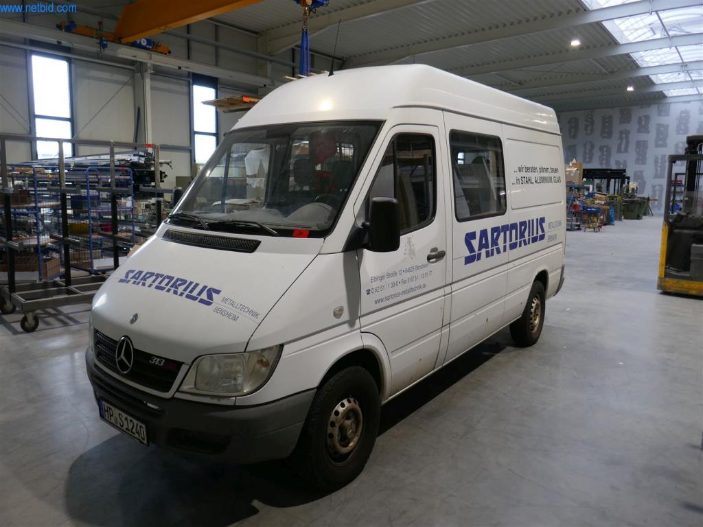 BGA, Warenvorräte, Montagematerial und Fahrzeuge aus dem Bereich Fenster- und Fassadenbau-20