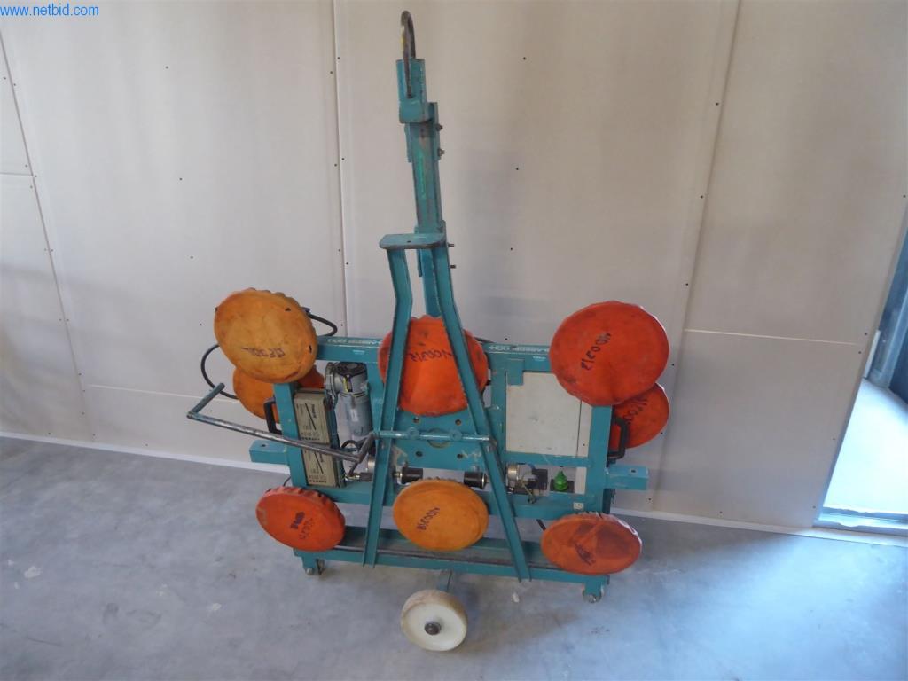 BGA, zapasy, materiały montażowe i pojazdy z działu konstrukcji okien i fasad-5