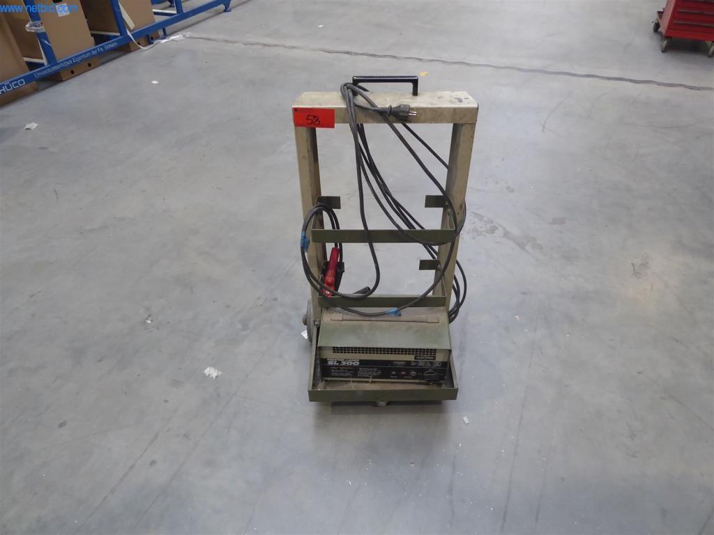 BGA, zapasy, materiały montażowe i pojazdy z działu konstrukcji okien i fasad-7