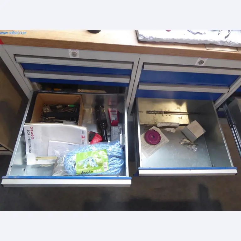 BGA, zaloge, montažni material in vozila iz oddelka za izdelavo oken in fasad-9