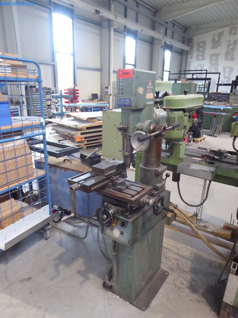 BGA, Warenvorräte, Montagematerial und Fahrzeuge aus dem Bereich Fenster- und Fassadenbau-1