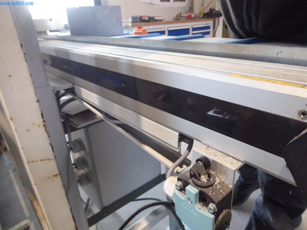 BGA, zapasy, materiały montażowe i pojazdy z działu konstrukcji okien i fasad-11