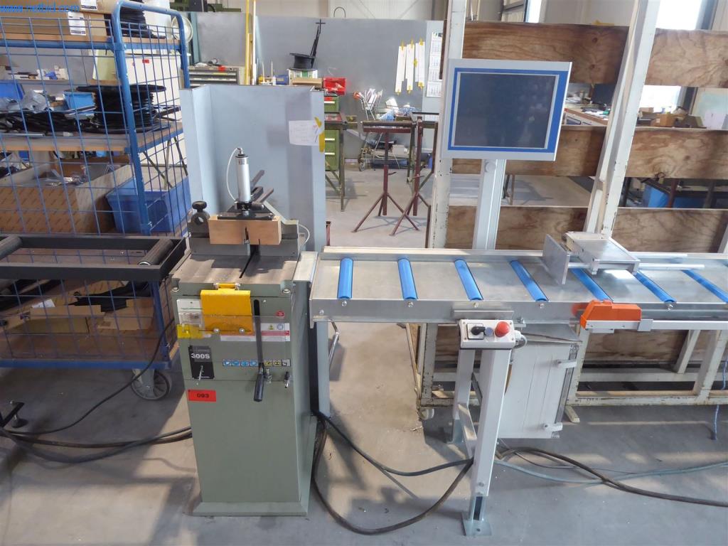 BGA, zapasy, materiały montażowe i pojazdy z działu konstrukcji okien i fasad-1