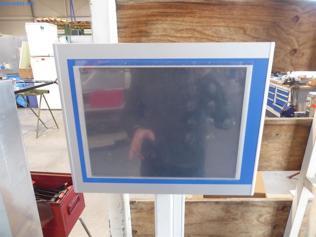 BGA, zapasy, materiały montażowe i pojazdy z działu konstrukcji okien i fasad-4