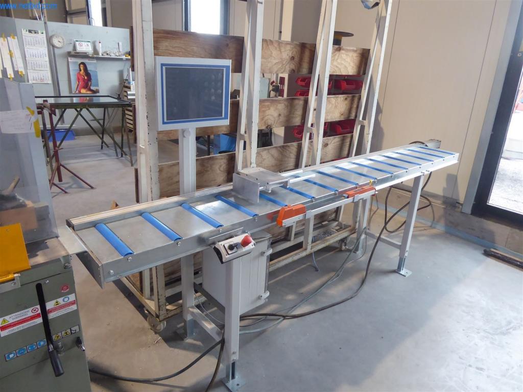 BGA, zapasy, materiały montażowe i pojazdy z działu konstrukcji okien i fasad-6