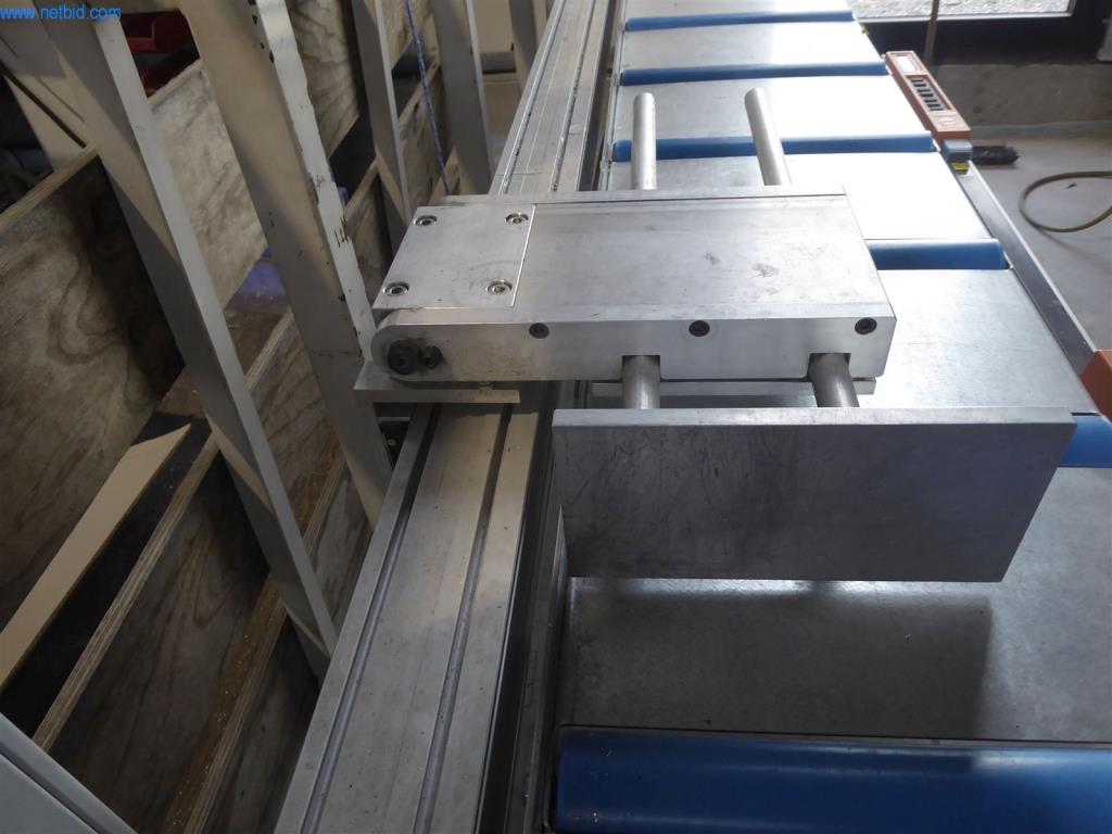 BGA, zapasy, materiały montażowe i pojazdy z działu konstrukcji okien i fasad-7