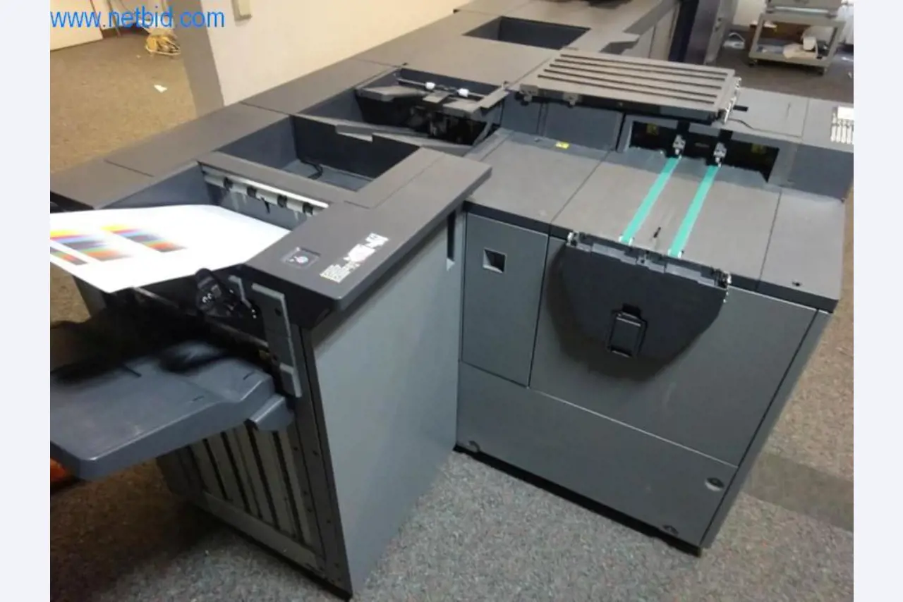 Konica Minolta AccurioPress C6085 digitale druk- en afwerkingslijn-9