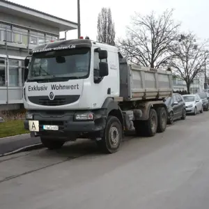 3-nápravový nákladní automobil sklápěč Renault Kerax 460 6x4