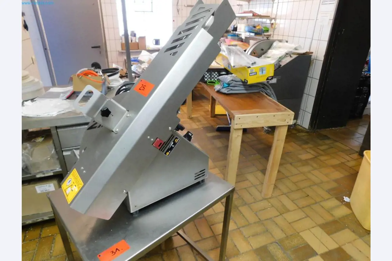 Bäckerei- und Konditoreimaschinen und Ausstattung-1