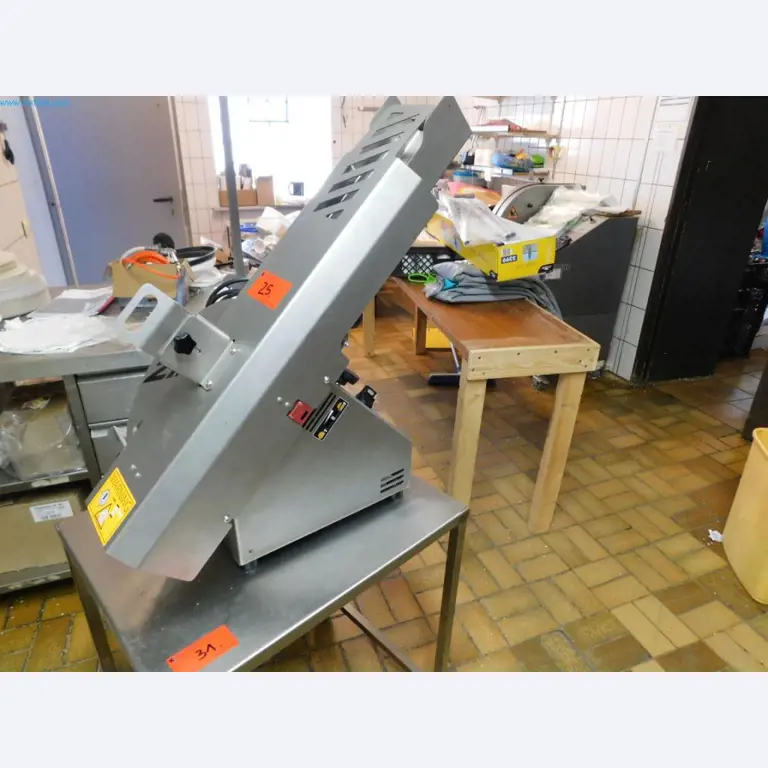 Bäckerei- und Konditoreimaschinen und Ausstattung-1