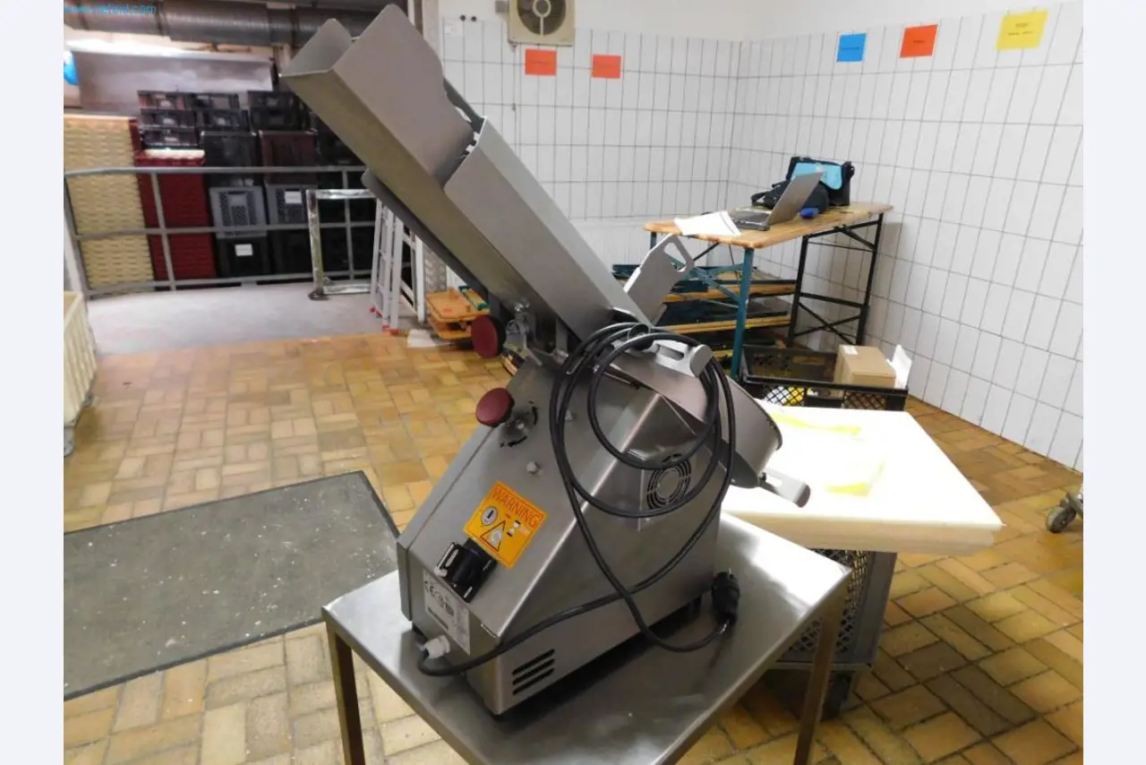 Bäckerei- und Konditoreimaschinen und Ausstattung-3