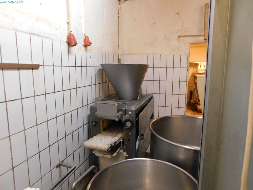 Máquinas e equipamentos para padaria e pastelaria-2