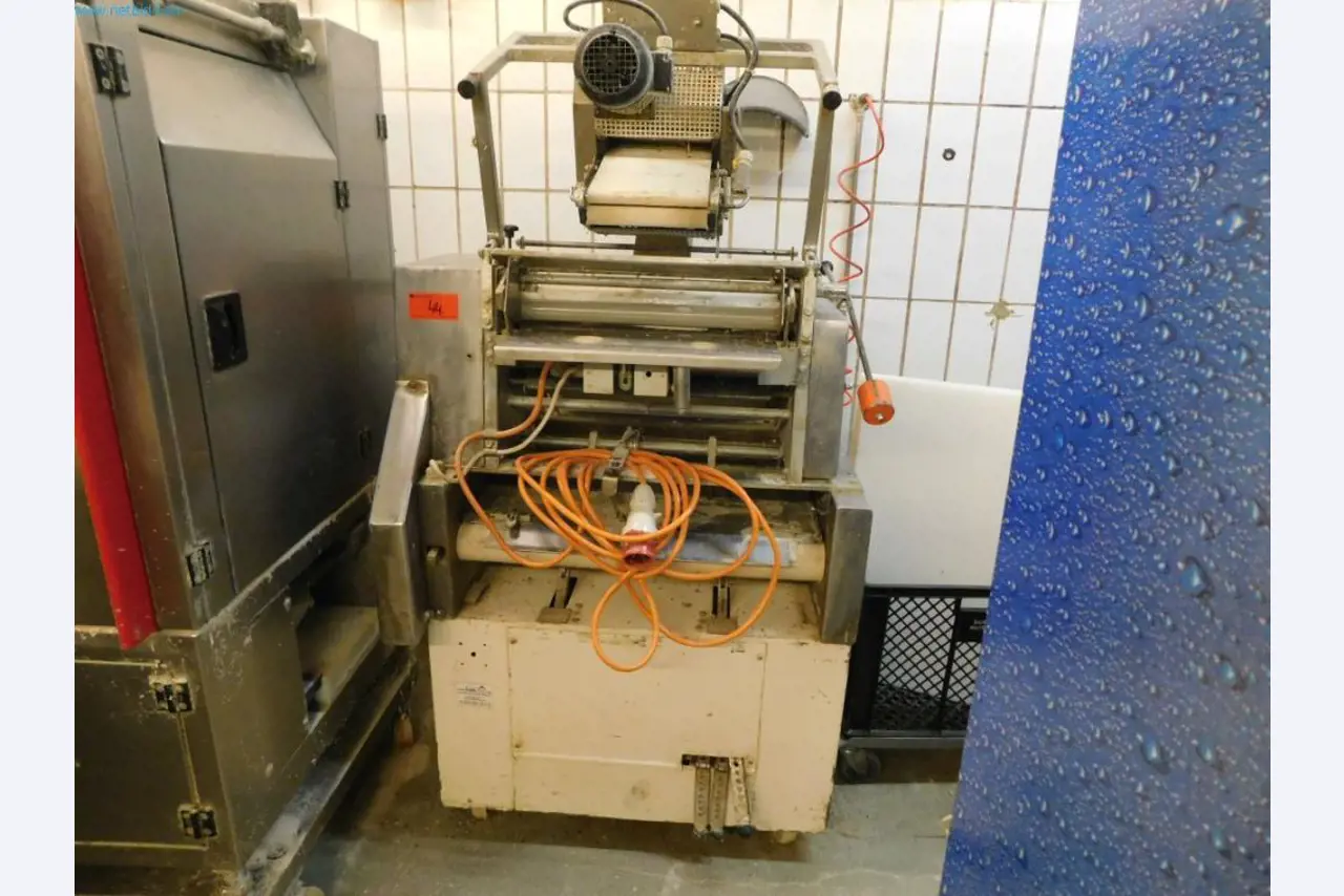 Machines et équipement de boulangerie et de pâtisserie-1