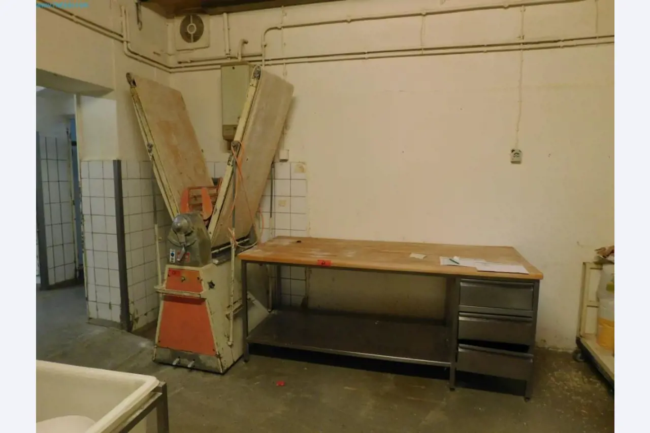 Bäckerei- und Konditoreimaschinen und Ausstattung-1