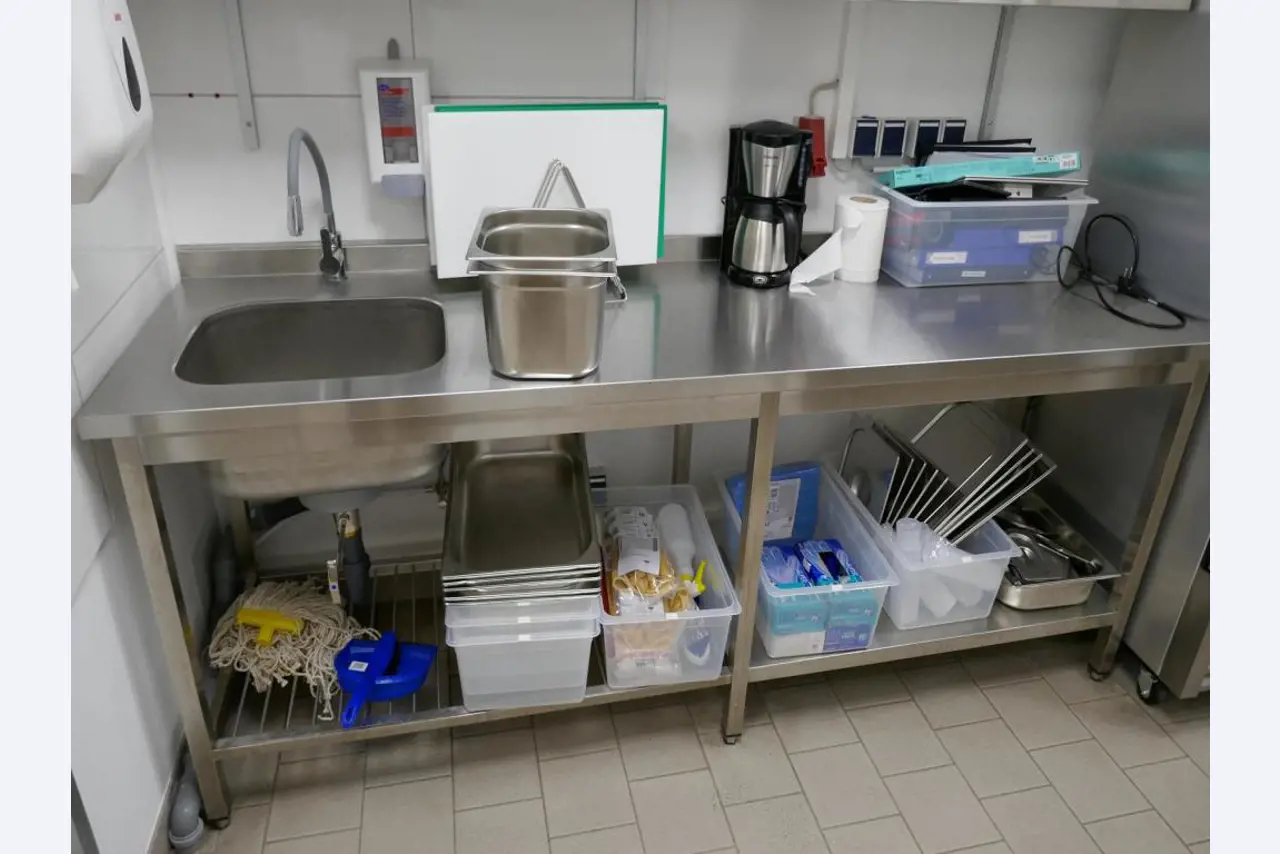 Stravovací zařízení-1