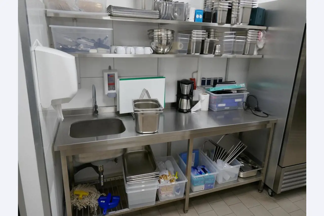 Stravovací zařízení-3