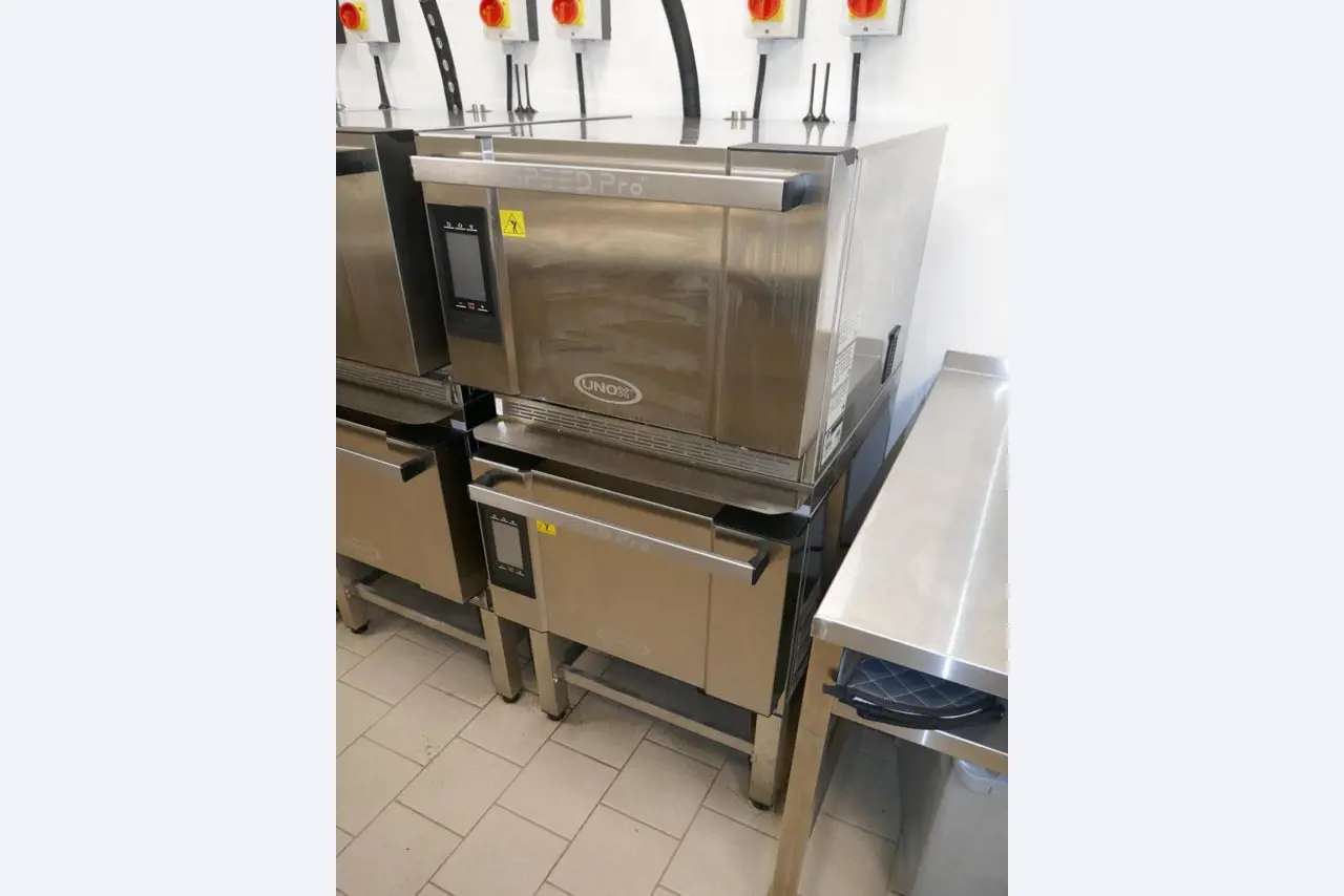 Stravovací zařízení-1