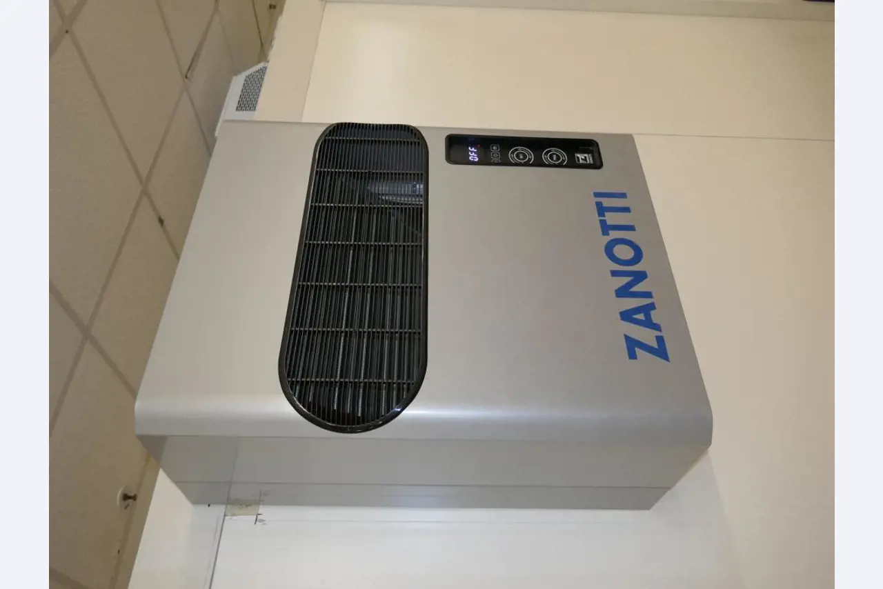 Stravovací zařízení-16