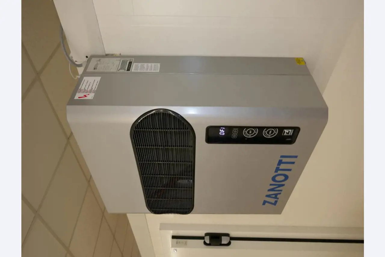 Stravovací zařízení-17