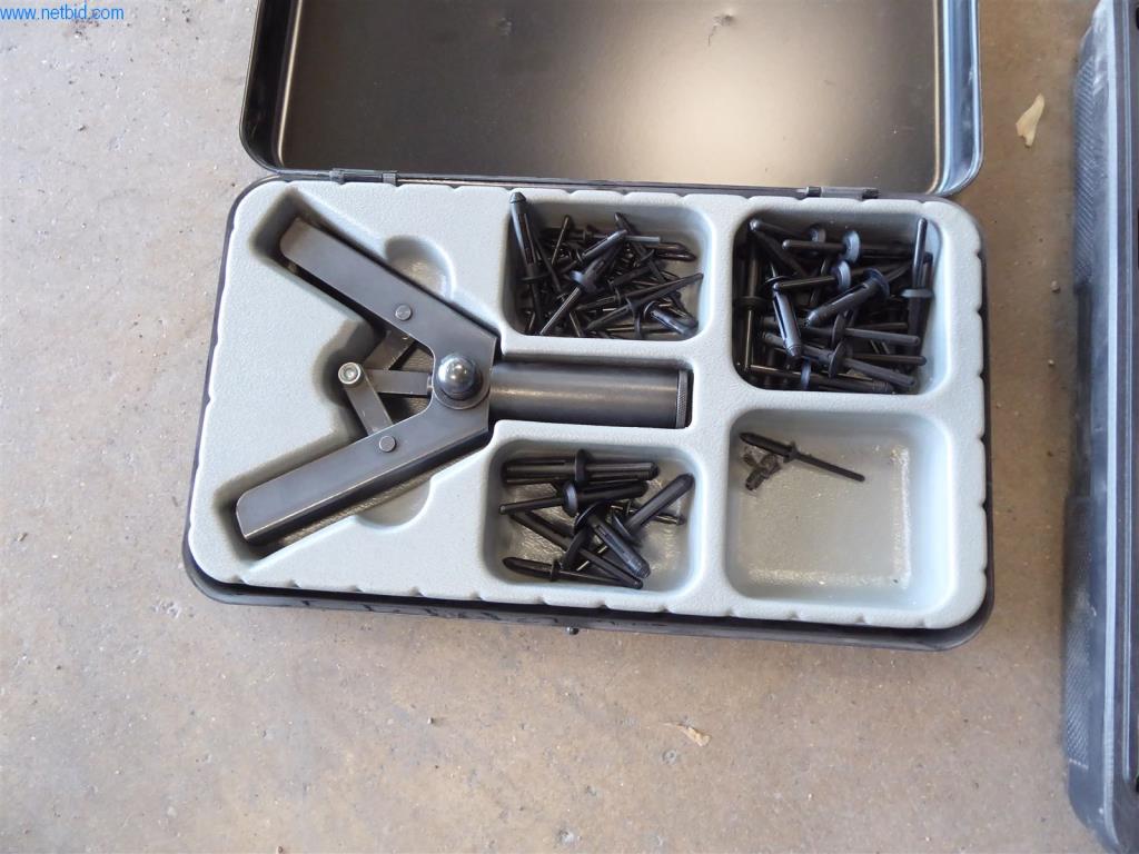 BGA, inventar in material za montažo (pleskarji, lakirniki in karoseristi).-2