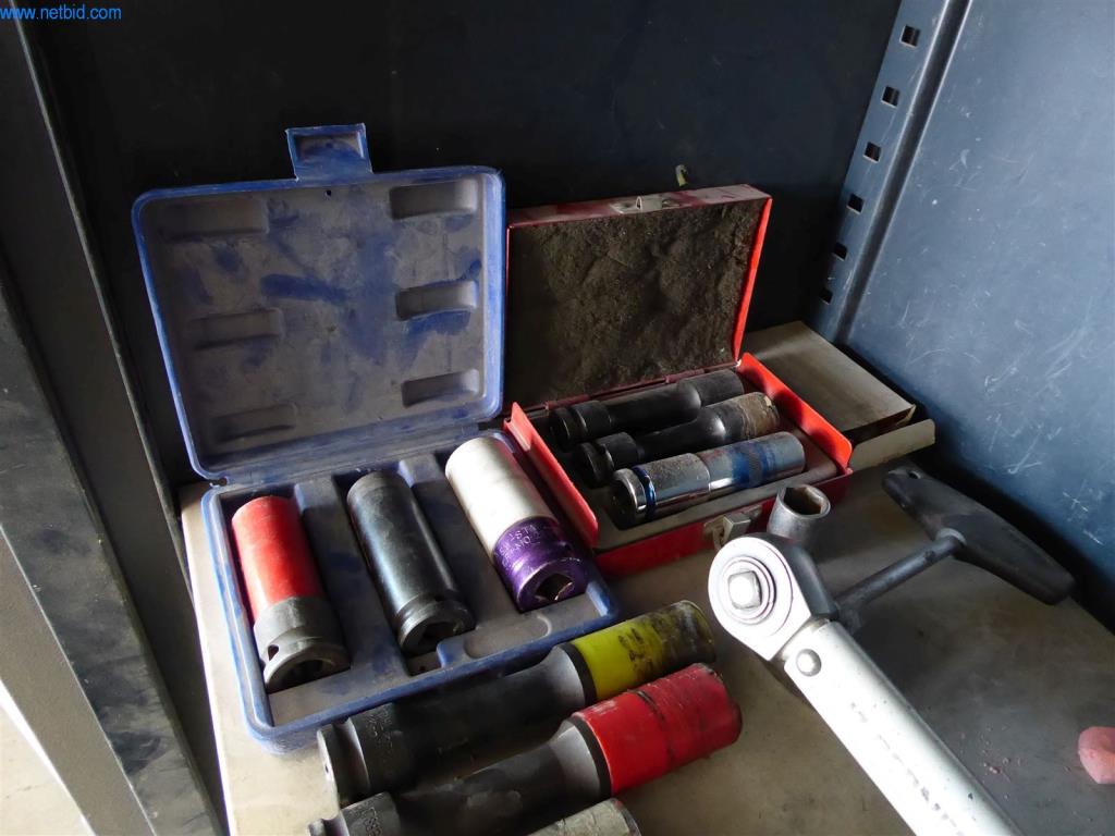 BGA, inventar in material za montažo (pleskarji, lakirniki in karoseristi).-1