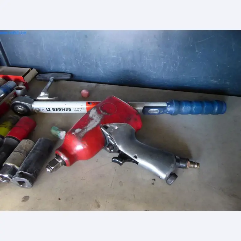 BGA, inventar in material za montažo (pleskarji, lakirniki in karoseristi).-4