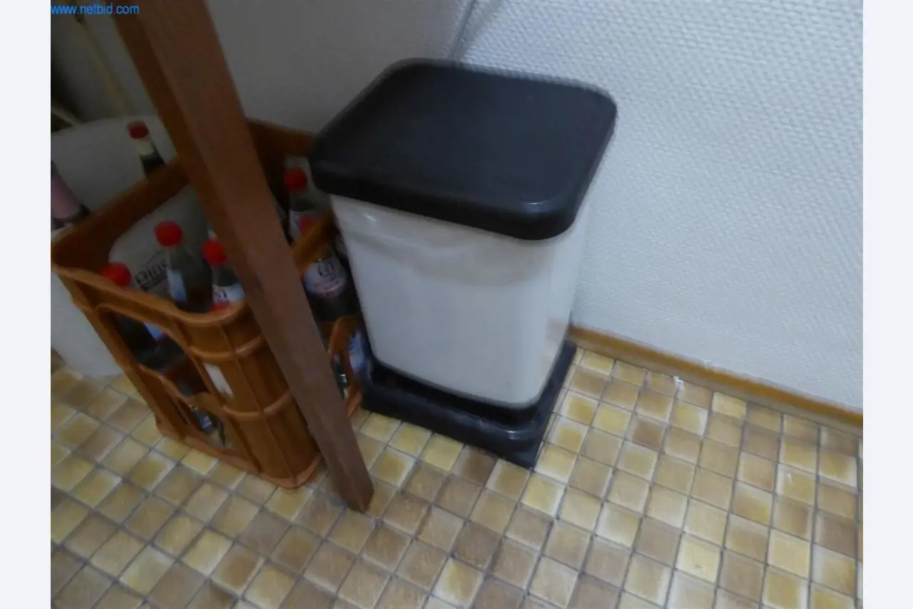 BGA, Warenvorräte und Montagematerial (Maler, Lackierer und Karrosseriebau)-1