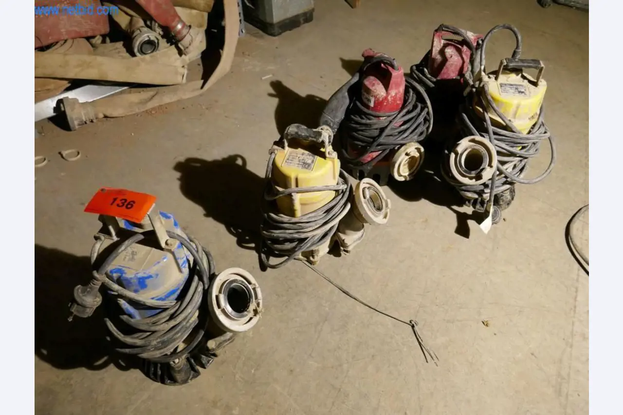 Baumaschinen und Fahrzeuge-1