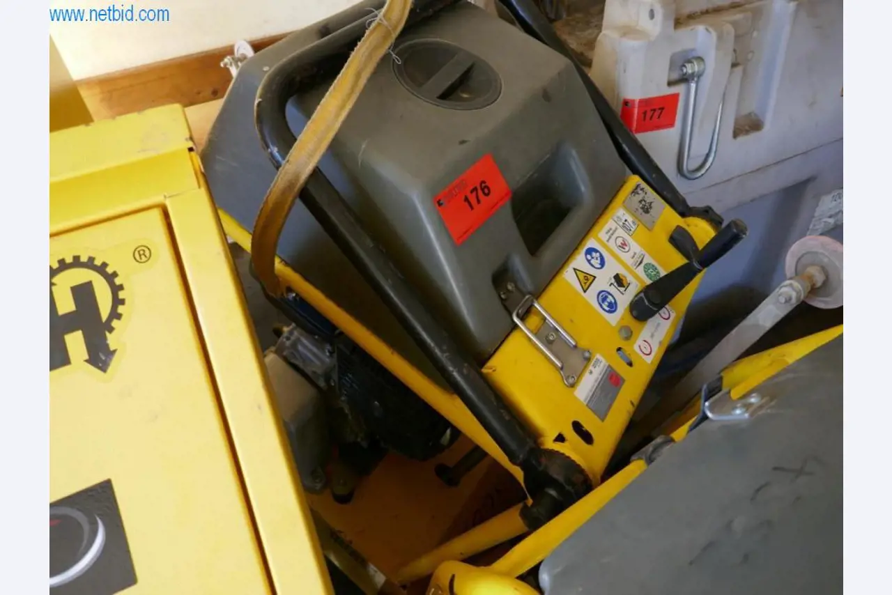 Stavební stroje a vozidla-4