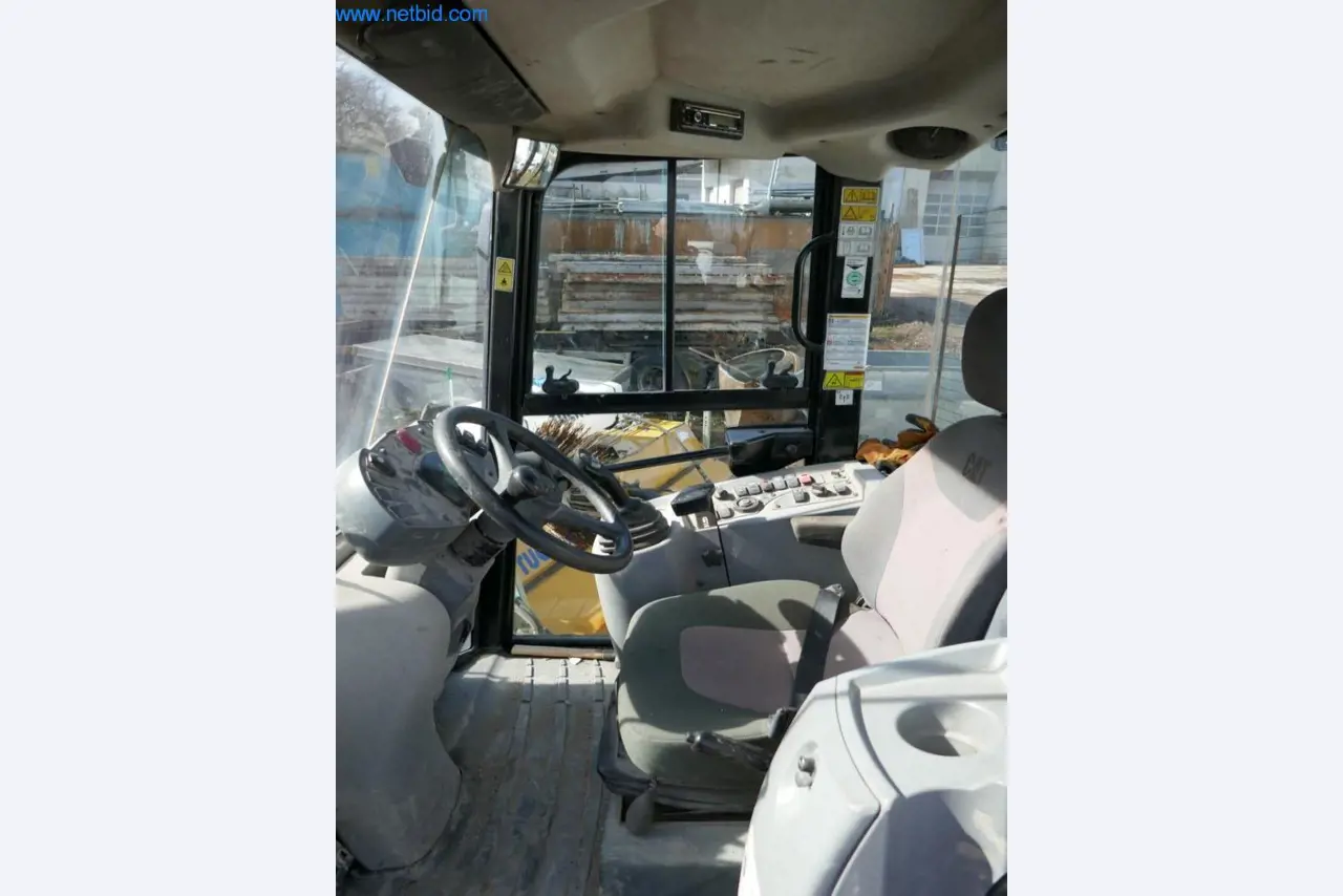 Stavební stroje a vozidla-11