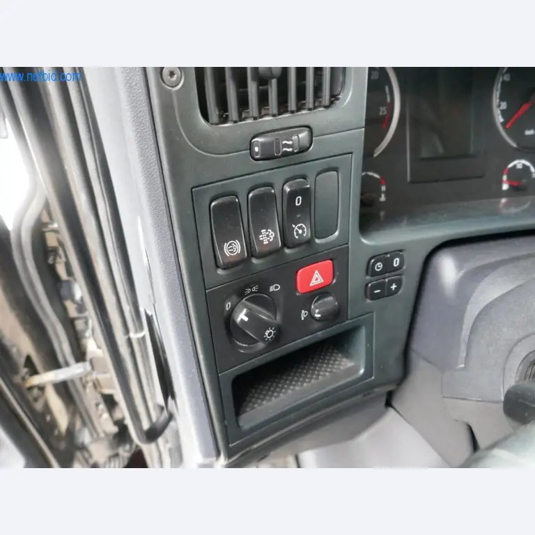 Machines de construction et véhicules-12