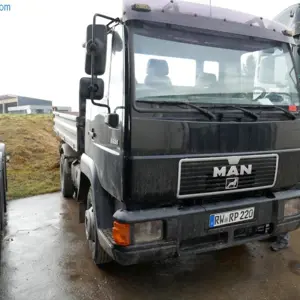 Vrachtwagen MAN 8.224 Kipper