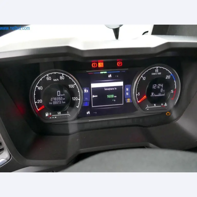 Baumaschinen und Fahrzeuge-12