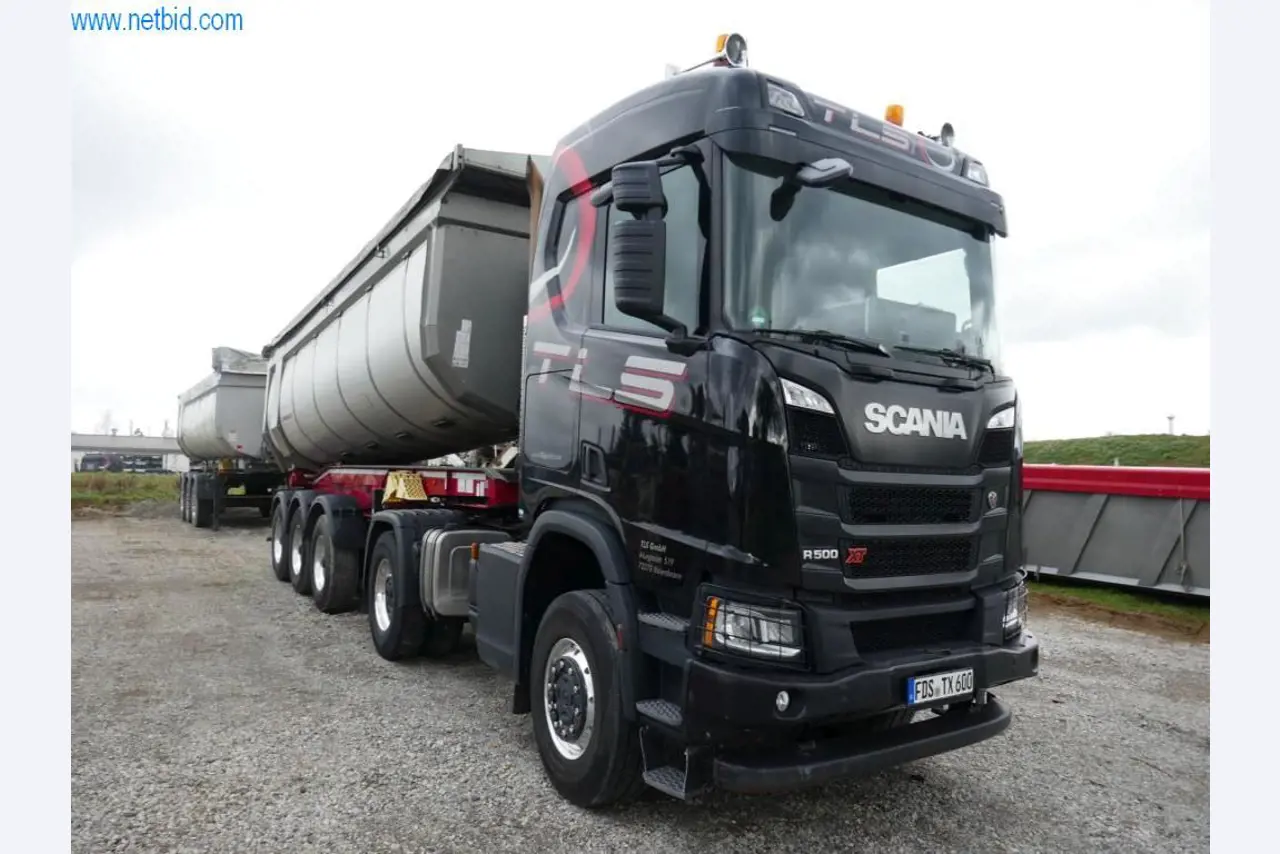 Baumaschinen und Fahrzeuge-1