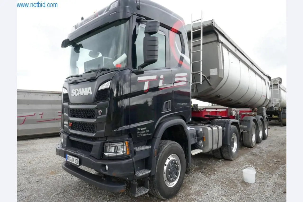 Baumaschinen und Fahrzeuge-2