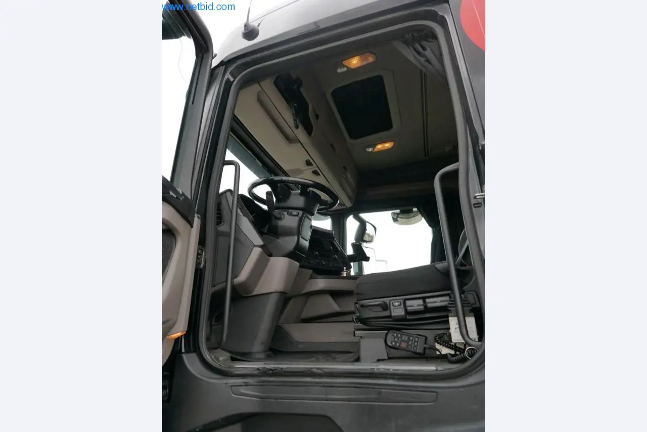 Baumaschinen und Fahrzeuge-4