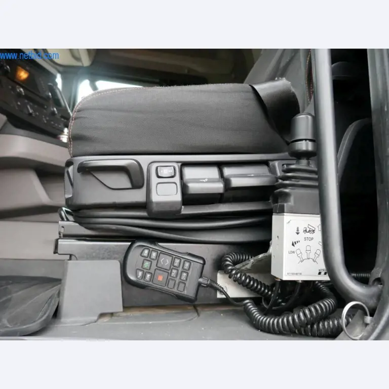 Baumaschinen und Fahrzeuge-5