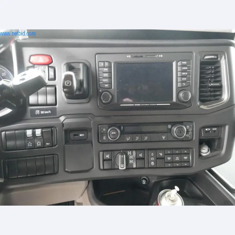 Baumaschinen und Fahrzeuge-7