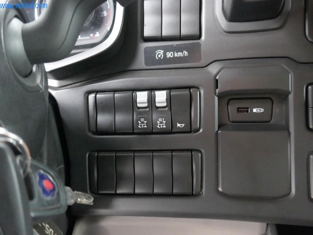 Stavební stroje a vozidla-8