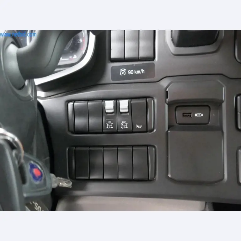 Baumaschinen und Fahrzeuge-8