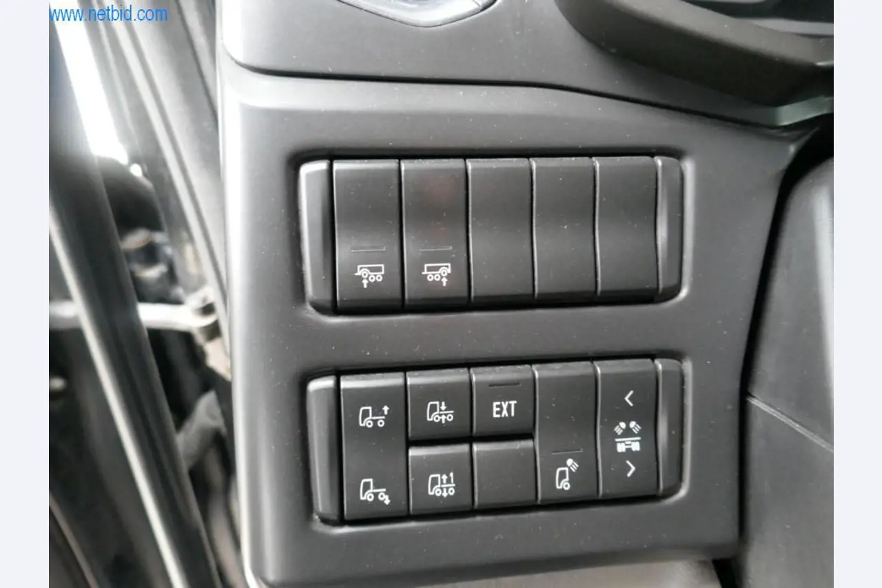 Baumaschinen und Fahrzeuge-9