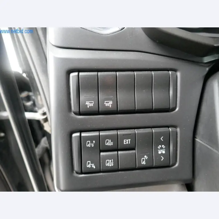 Baumaschinen und Fahrzeuge-9