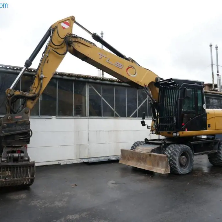 Excavadora móvil/de ruedas Caterpillar M322D