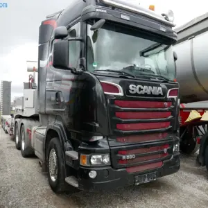 3-osiowy ciągnik siodłowy Scania R580