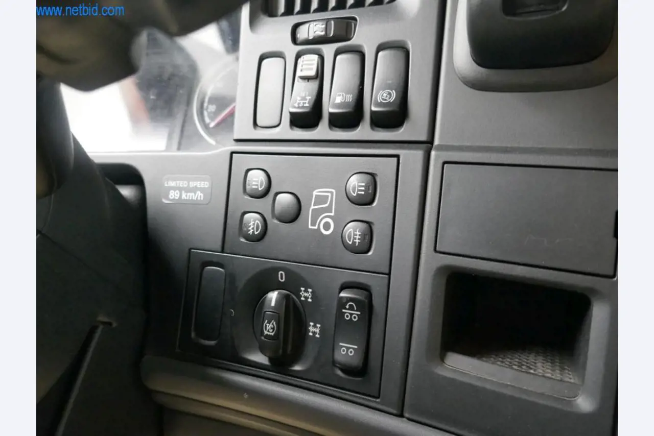 Machines de construction et véhicules-9