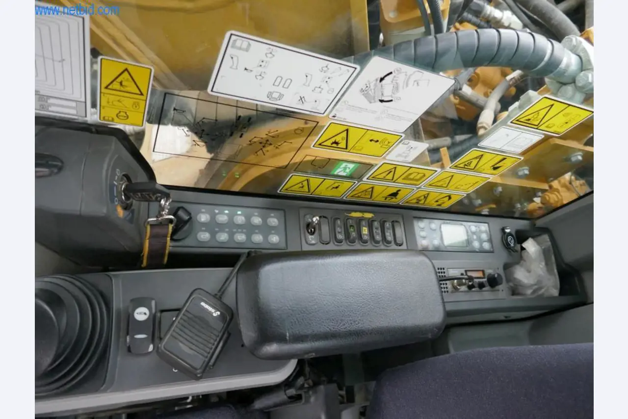 Baumaschinen und Fahrzeuge-10